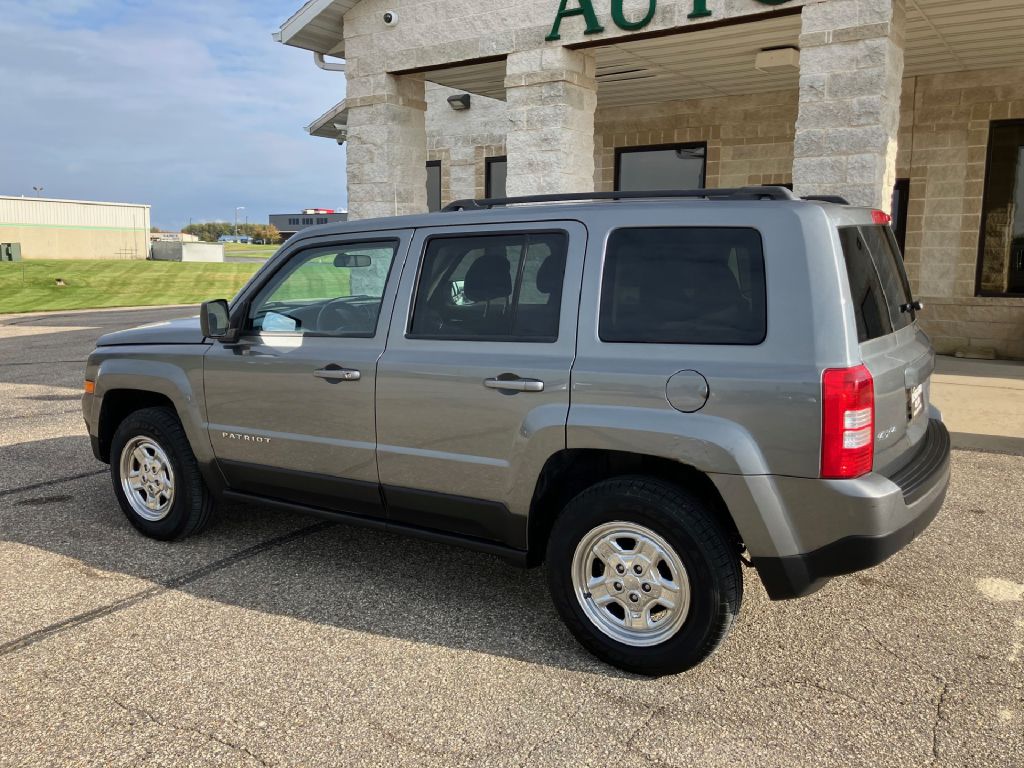 Photo 4 of this JEEP PATRIOT