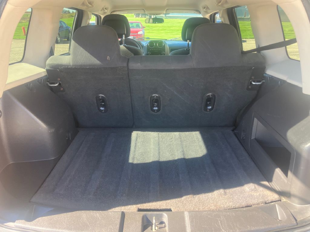 Photo 10 of this JEEP PATRIOT