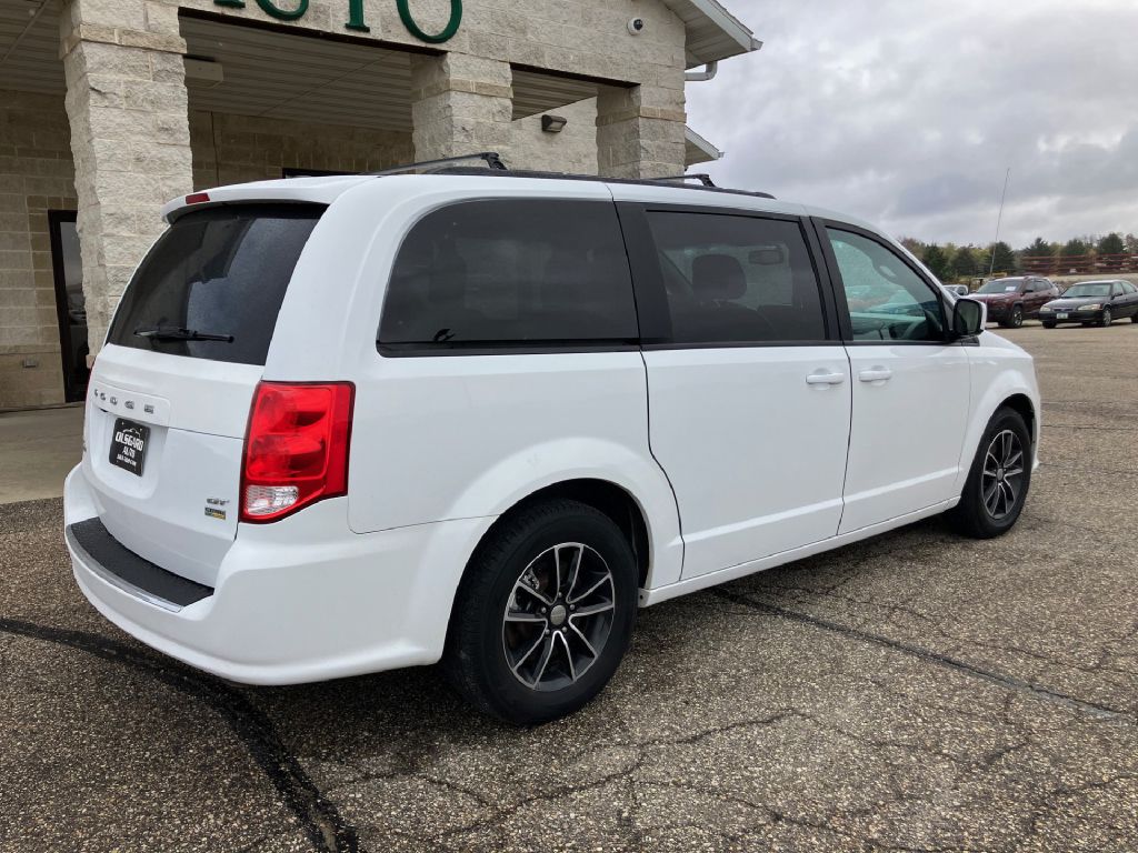 Photo 2 of this DODGE GRAND CARAVAN