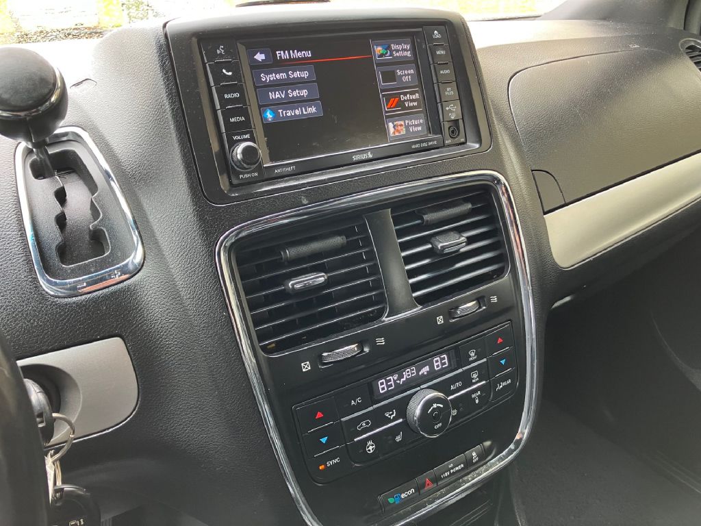 Photo 8 of this DODGE GRAND CARAVAN