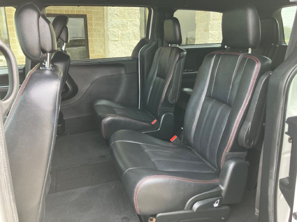 Photo 9 of this DODGE GRAND CARAVAN