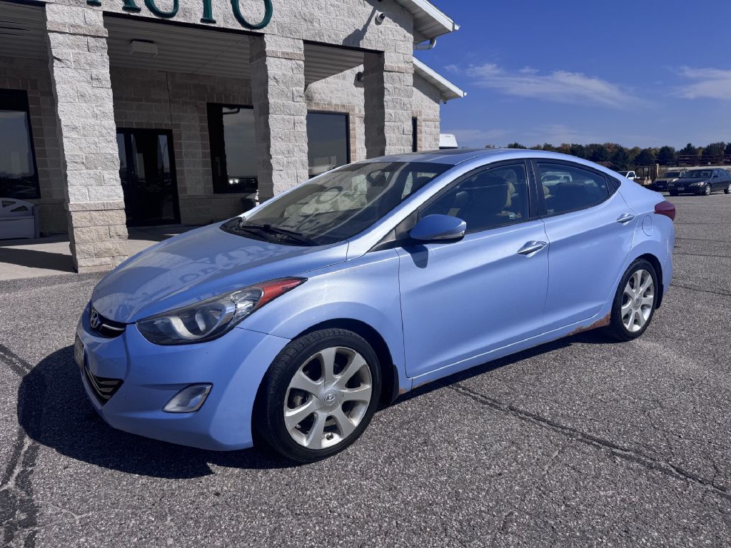 Photo 3 of this HYUNDAI ELANTRA