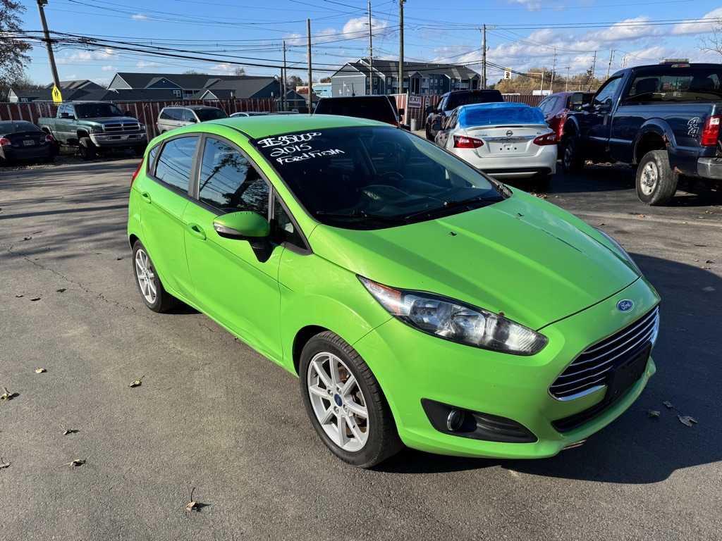 2015 Ford Fiesta SE's photo