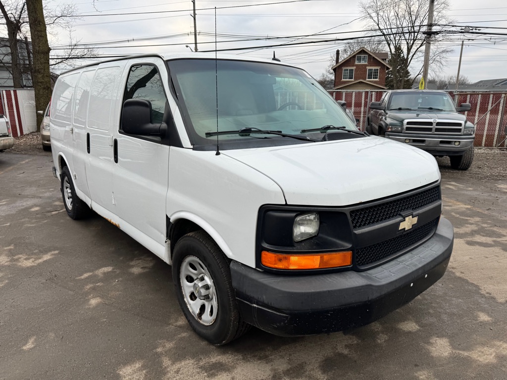 2014 Chevrolet Express Cargo Work Van's photo