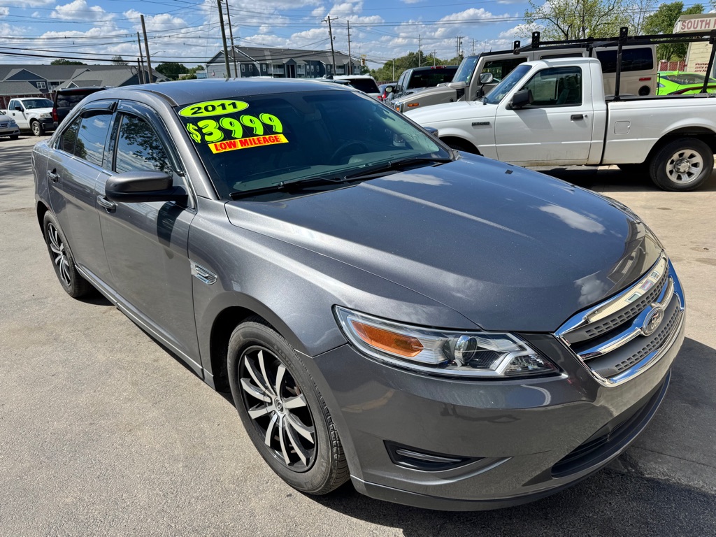 2011 Ford Taurus SEL FWD's photo