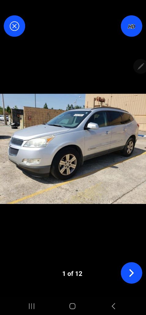 Photo 2 of this CHEVROLET TRAVERSE