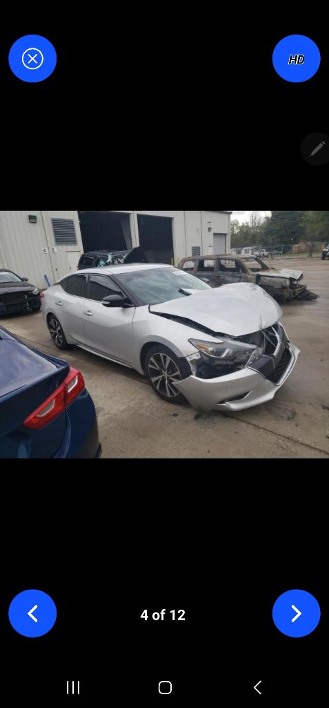 Photo 3 of this NISSAN MAXIMA