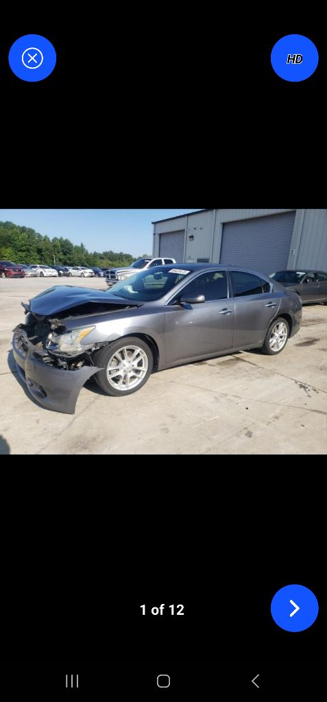 Photo 2 of this NISSAN MAXIMA