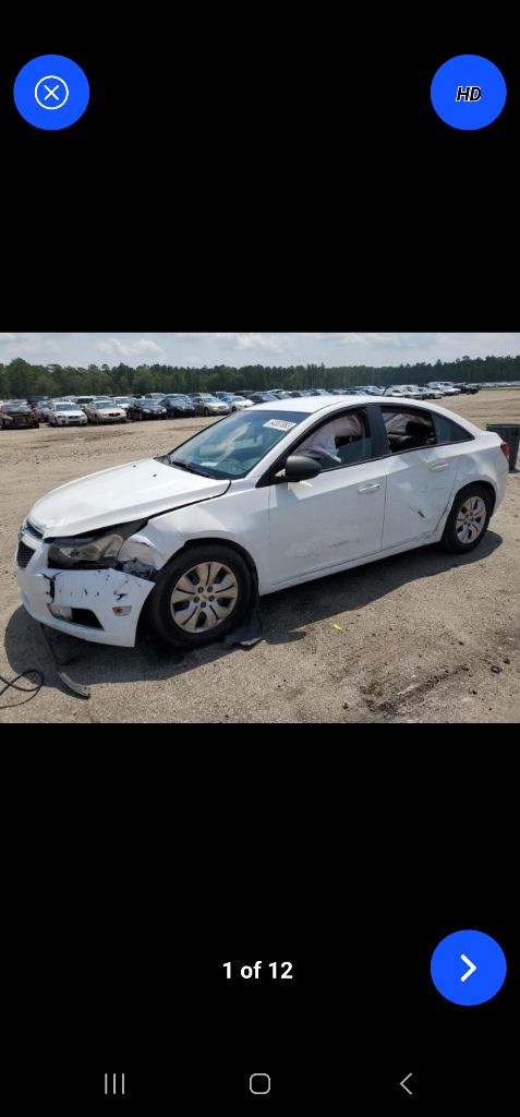 Photo 4 of this CHEVROLET CRUZE