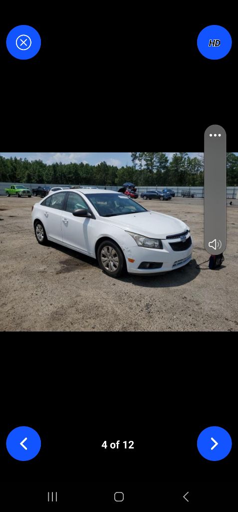 Photo 3 of this CHEVROLET CRUZE