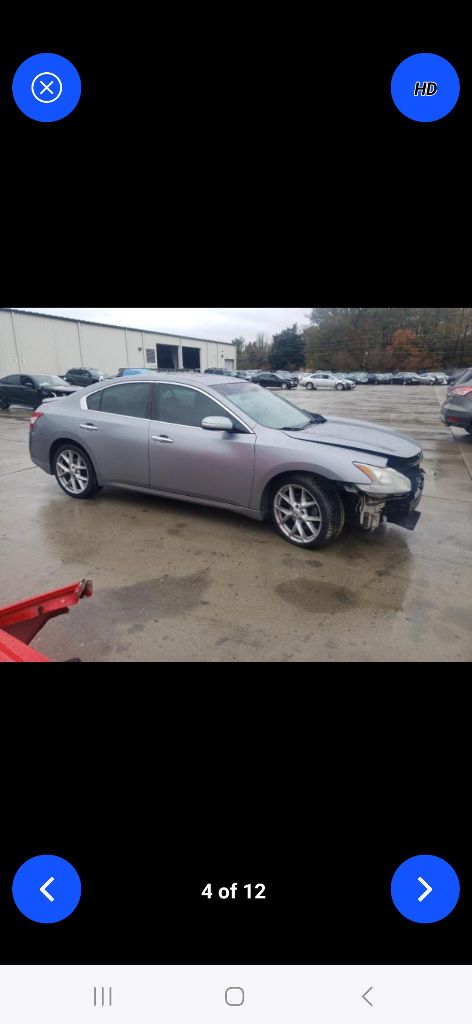 Photo 2 of this NISSAN MAXIMA