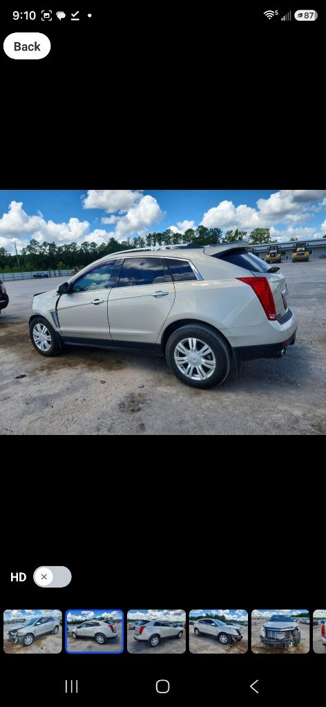 Photo 3 of this CADILLAC SRX