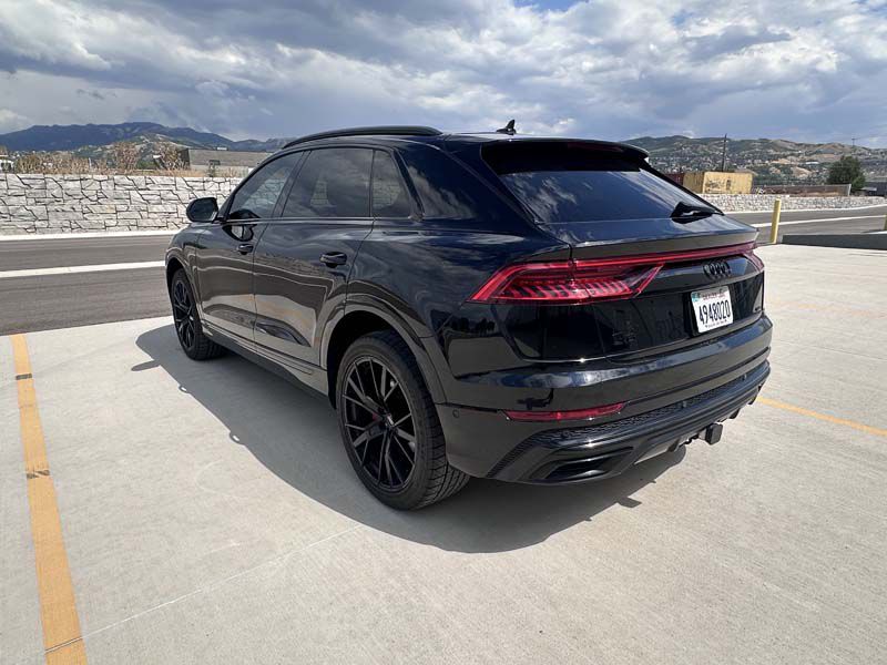 Photo 6 of this AUDI Q8