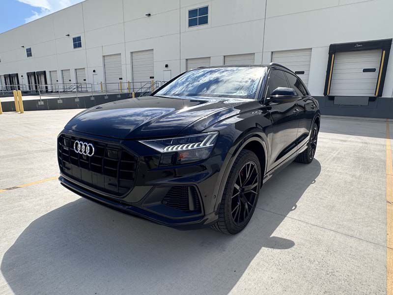 Photo 8 of this AUDI Q8