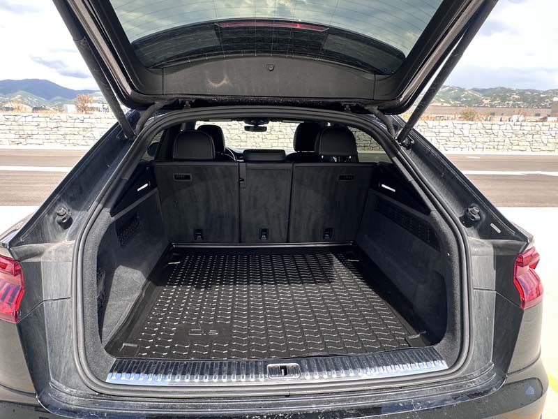 Photo 10 of this AUDI Q8