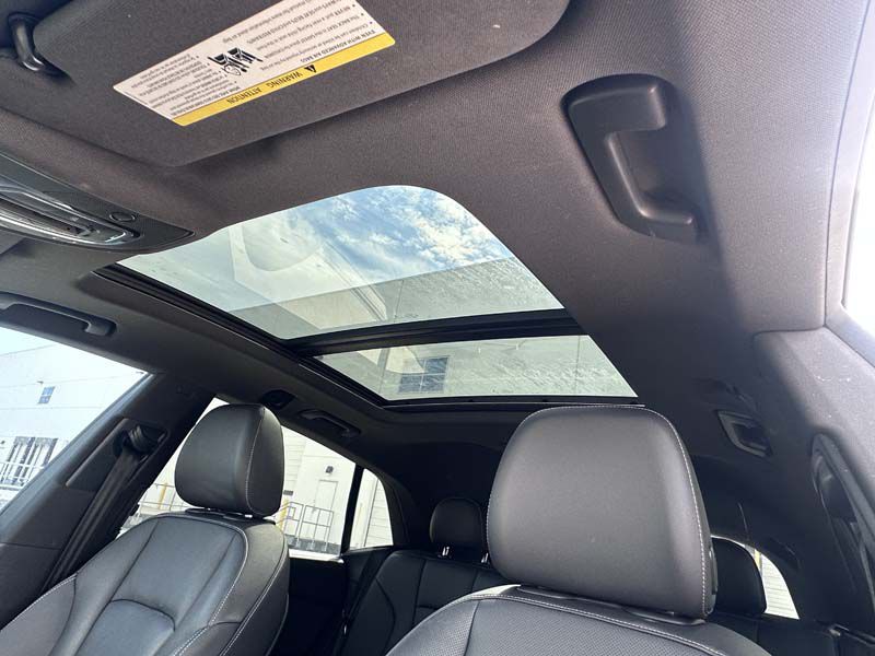 Photo 18 of this AUDI Q8