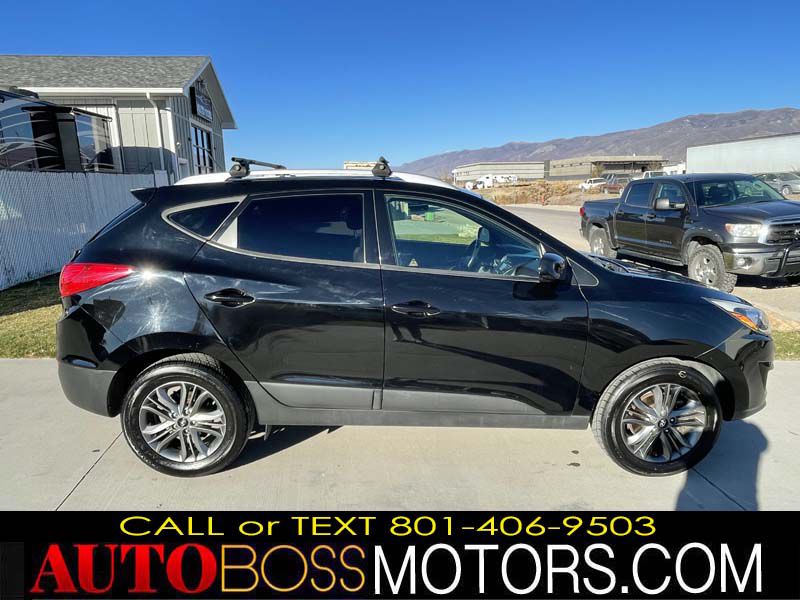 Photo 2 of this HYUNDAI TUCSON
