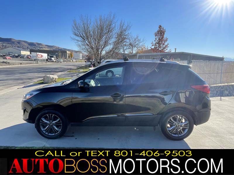 Photo 3 of this HYUNDAI TUCSON