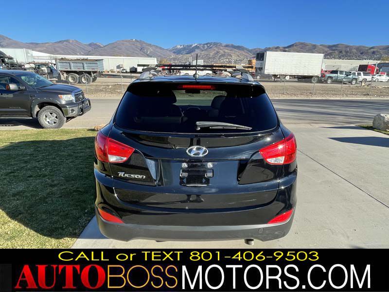 Photo 5 of this HYUNDAI TUCSON