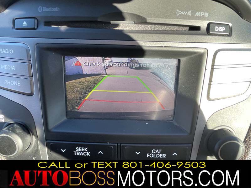 Photo 35 of this HYUNDAI TUCSON