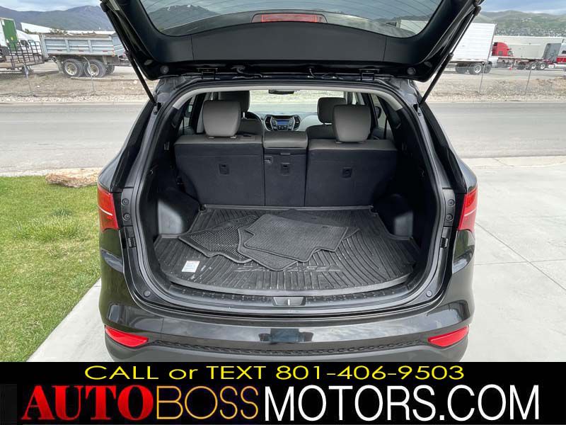 Photo 6 of this HYUNDAI SANTA FE