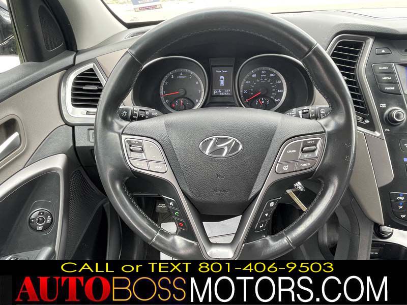 Photo 29 of this HYUNDAI SANTA FE
