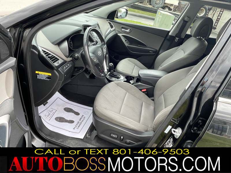 Photo 31 of this HYUNDAI SANTA FE