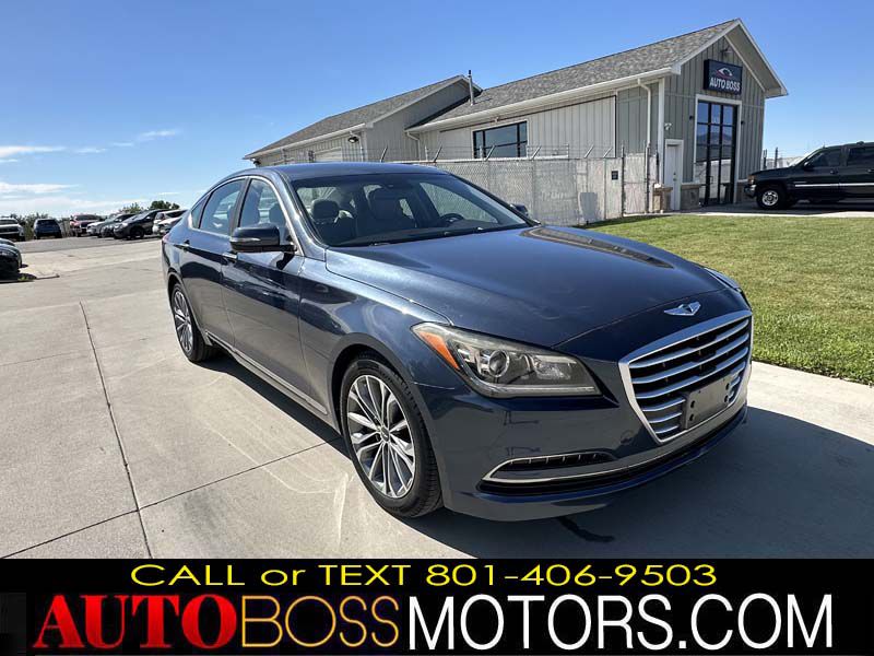 Photo 2 of this HYUNDAI GENESIS