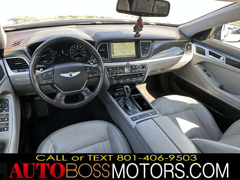 Photo 25 of this HYUNDAI GENESIS