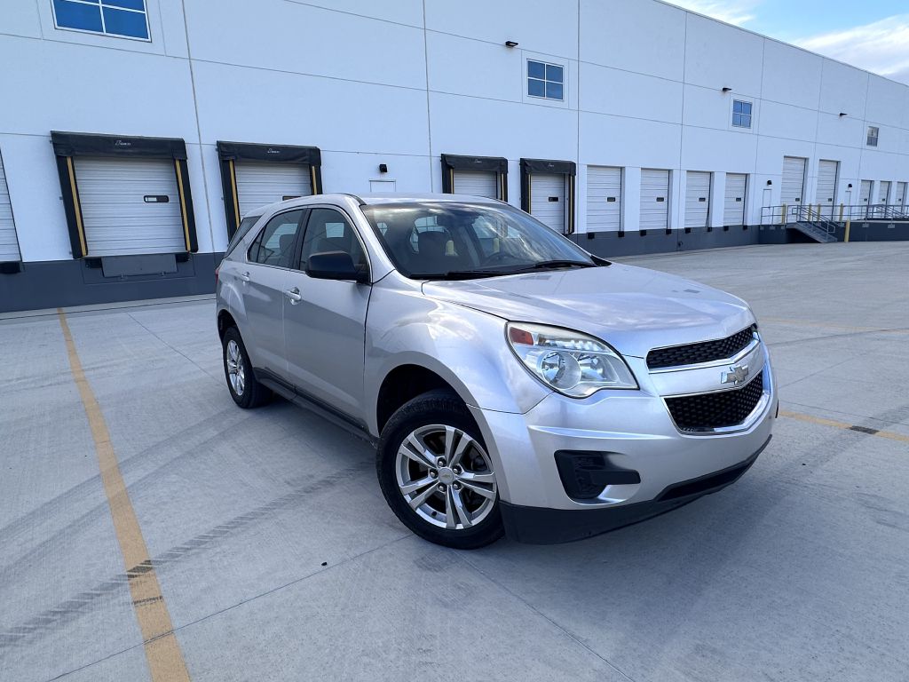 Photo 2 of this CHEVROLET EQUINOX
