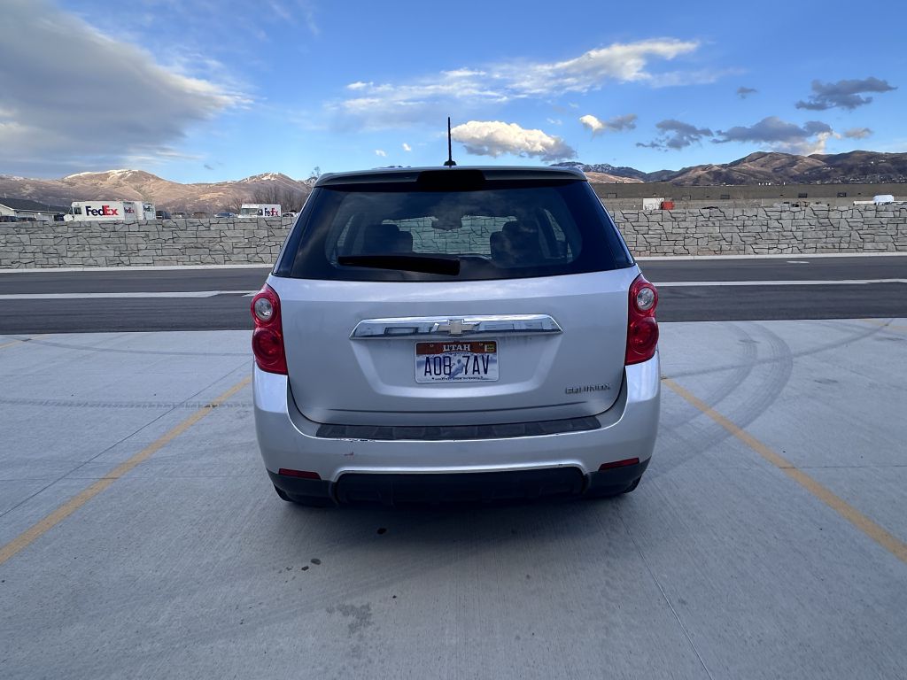Photo 5 of this CHEVROLET EQUINOX