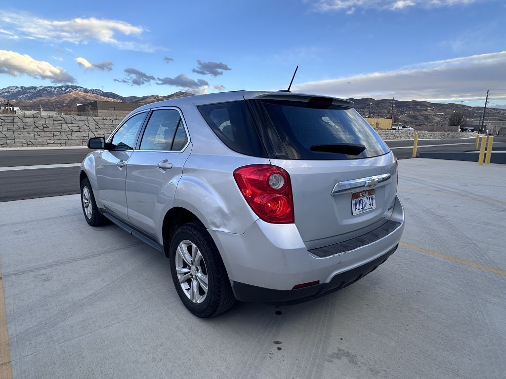 Photo 6 of this CHEVROLET EQUINOX
