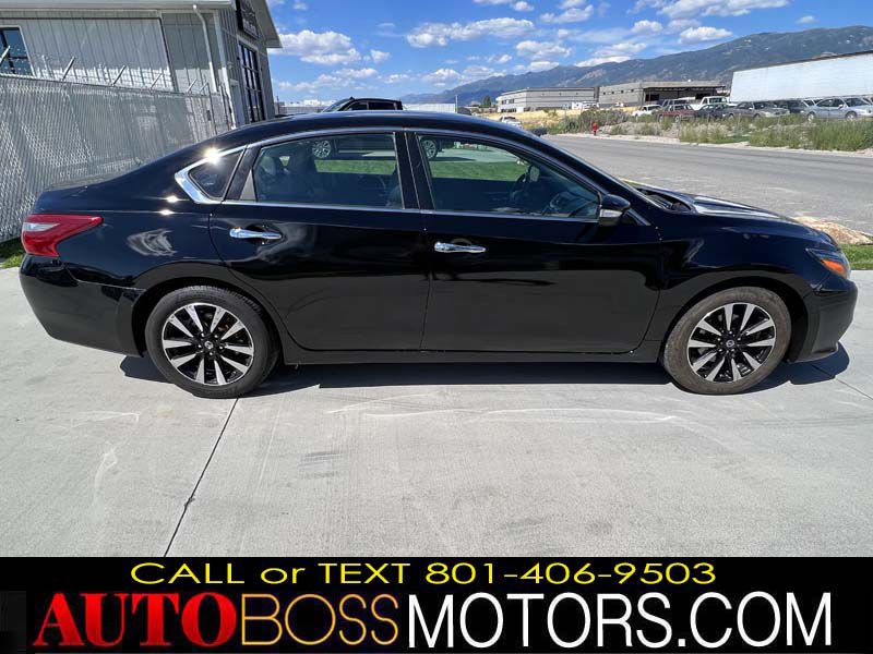 Photo 3 of this NISSAN ALTIMA