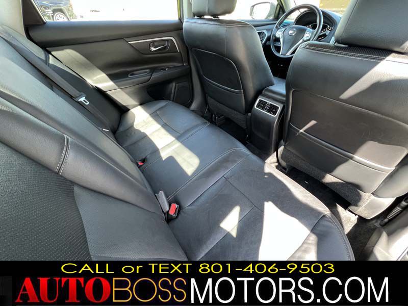 Photo 13 of this NISSAN ALTIMA