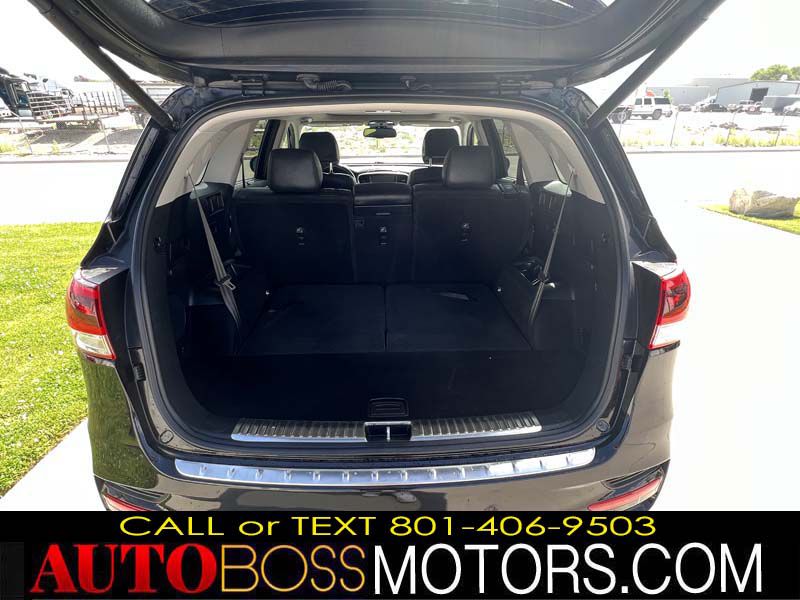 Photo 11 of this KIA SORENTO