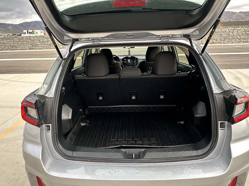 Photo 10 of this SUBARU IMPREZA