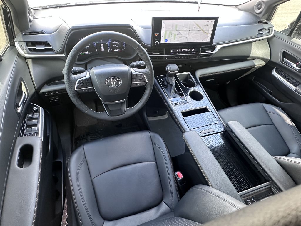 Photo 18 of this TOYOTA SIENNA