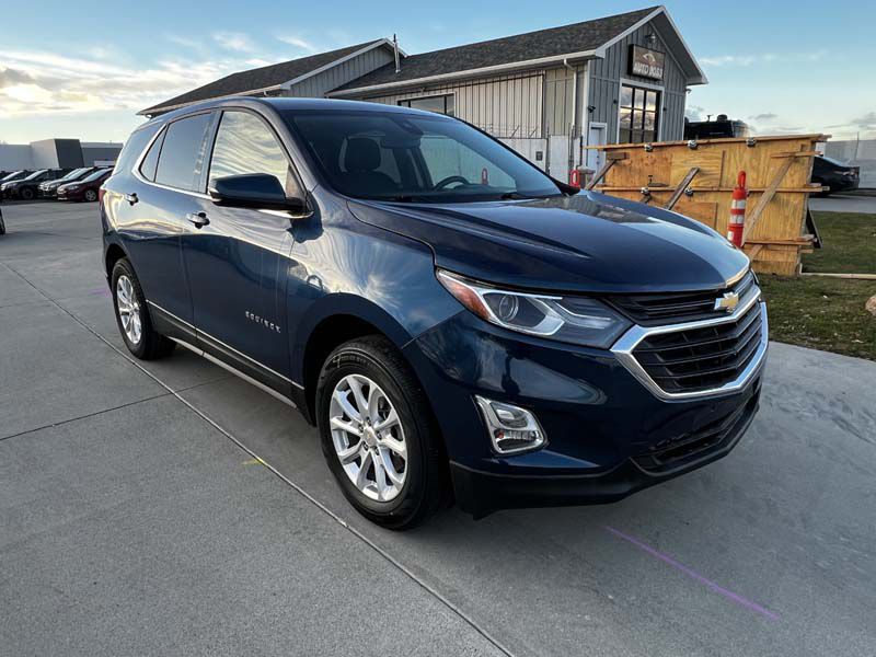 Photo 2 of this CHEVROLET EQUINOX