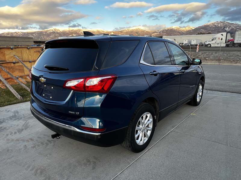 Photo 4 of this CHEVROLET EQUINOX