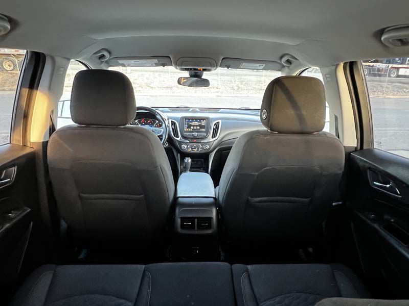 Photo 13 of this CHEVROLET EQUINOX