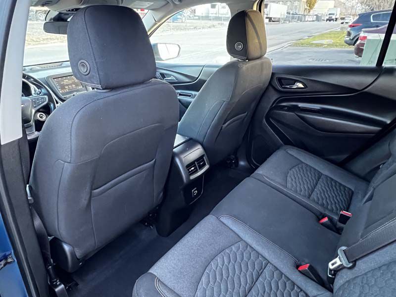 Photo 15 of this CHEVROLET EQUINOX