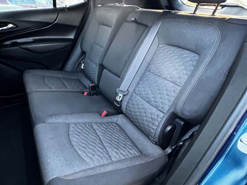 Photo 16 of this CHEVROLET EQUINOX