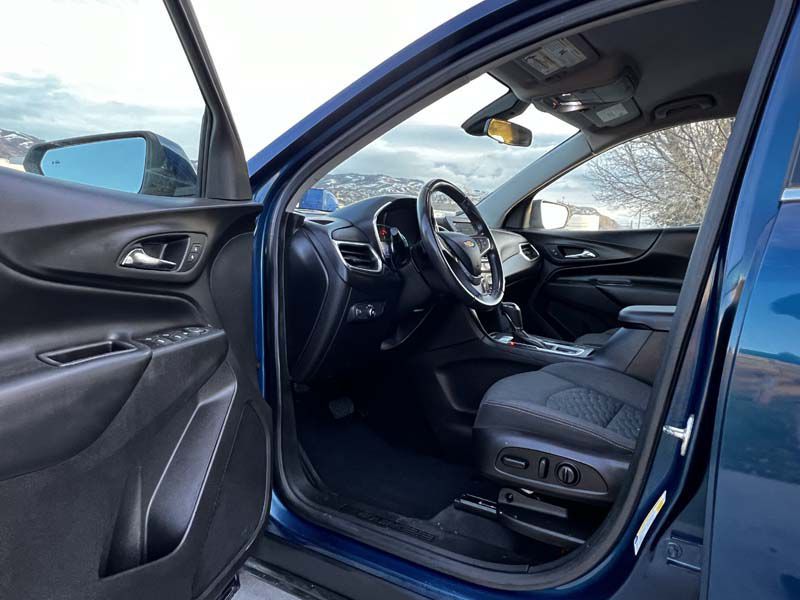 Photo 20 of this CHEVROLET EQUINOX