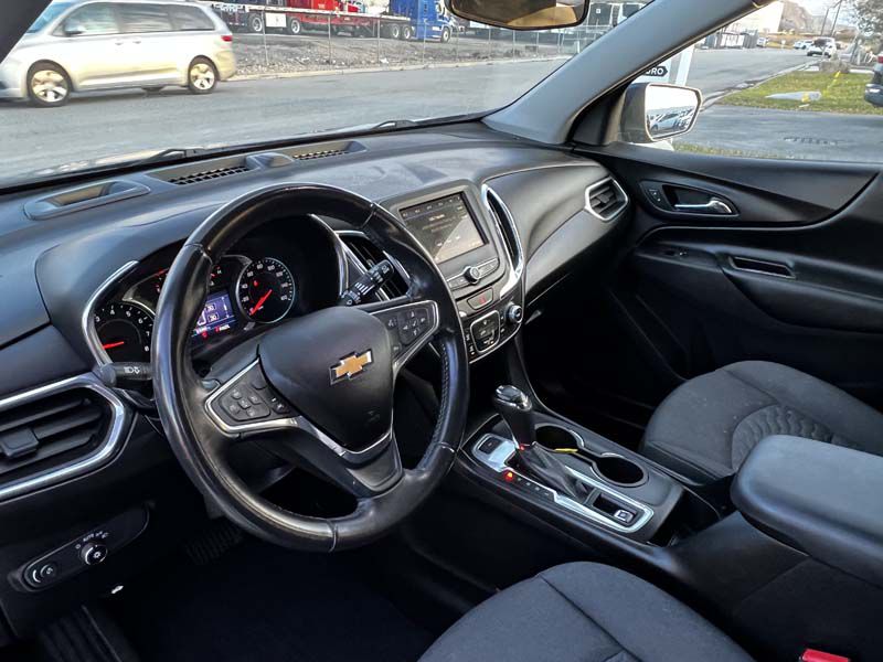 Photo 22 of this CHEVROLET EQUINOX