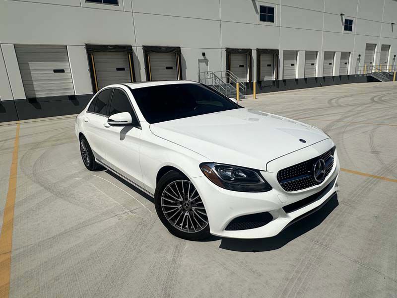 Photo 8 of this MERCEDES-BENZ C-CLASS