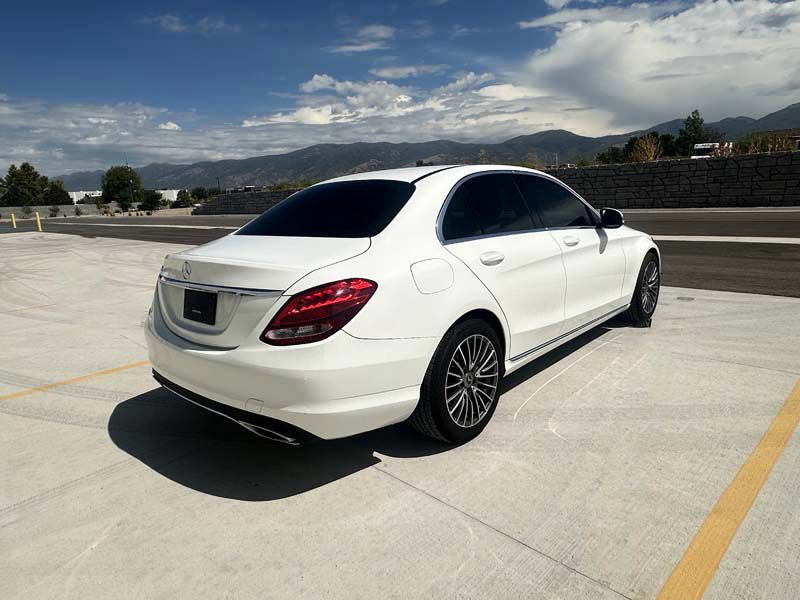 Photo 10 of this MERCEDES-BENZ C-CLASS