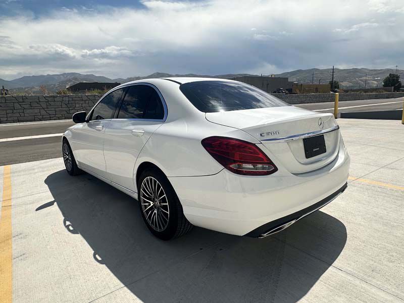 Photo 12 of this MERCEDES-BENZ C-CLASS