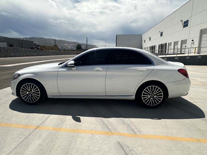 Photo 13 of this MERCEDES-BENZ C-CLASS