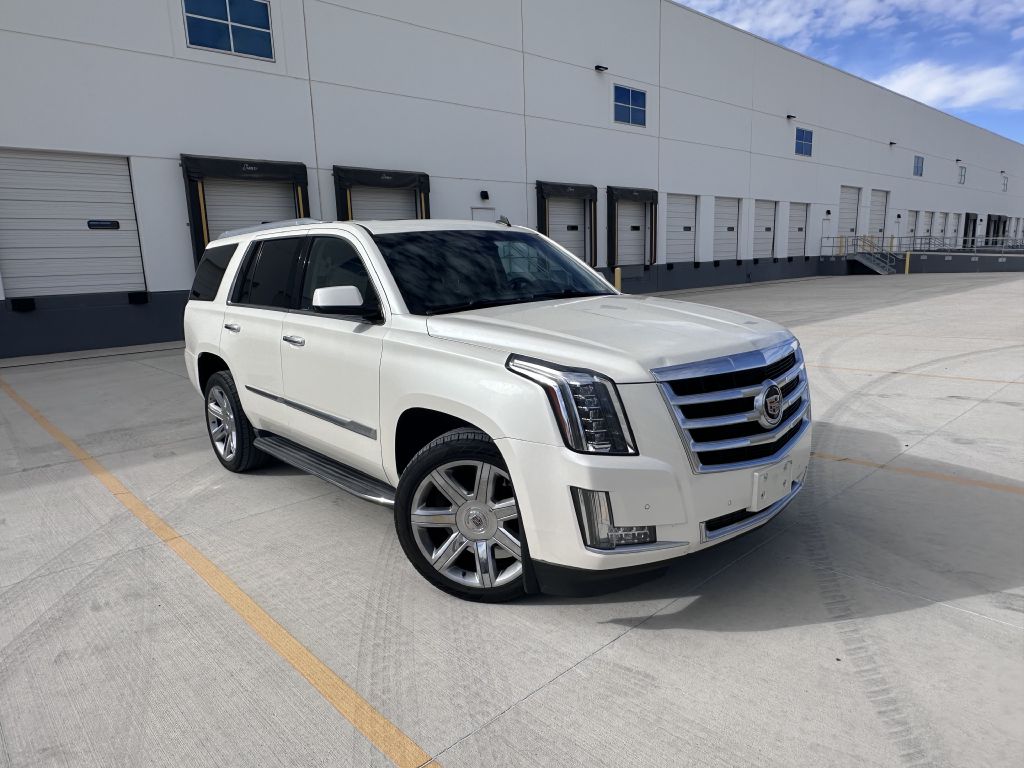 Photo 2 of this CADILLAC ESCALADE