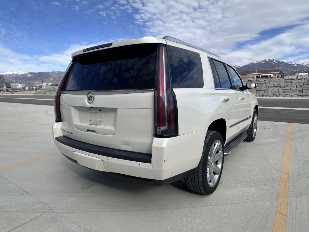 Photo 4 of this CADILLAC ESCALADE